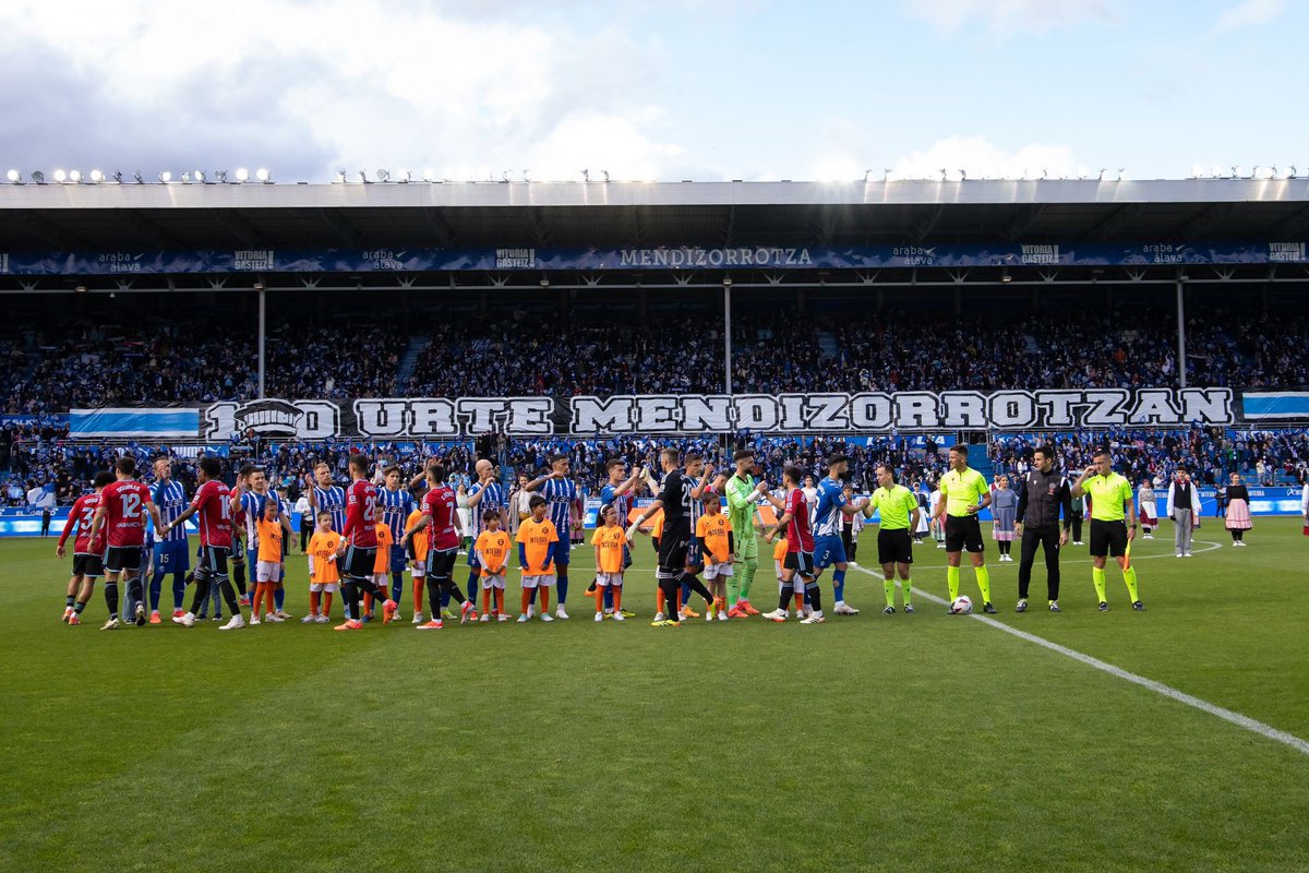 ¡𝑰𝑴𝑷𝑶𝑹𝑻𝑨𝑵𝑻𝑬 𝑽𝑰𝑪𝑻𝑶𝑹𝑰𝑨! @Alaves ¡𝑰𝑵𝑪𝑹𝑬𝑰𝑩𝑳𝑬 𝑪𝑬𝑵𝑻𝑬𝑵𝑨𝑹𝑰𝑶 𝑫𝑬 𝑴𝑬𝑵𝑫𝑰! ¡𝑩𝑹𝑼𝑻𝑨𝑳 𝑨𝑭𝑰𝑪𝑰𝑶𝑵! 💙🤍💙🏟️ 
#AlavésCelta @LaLiga ⚽️🦊
#GoazenGlorioso