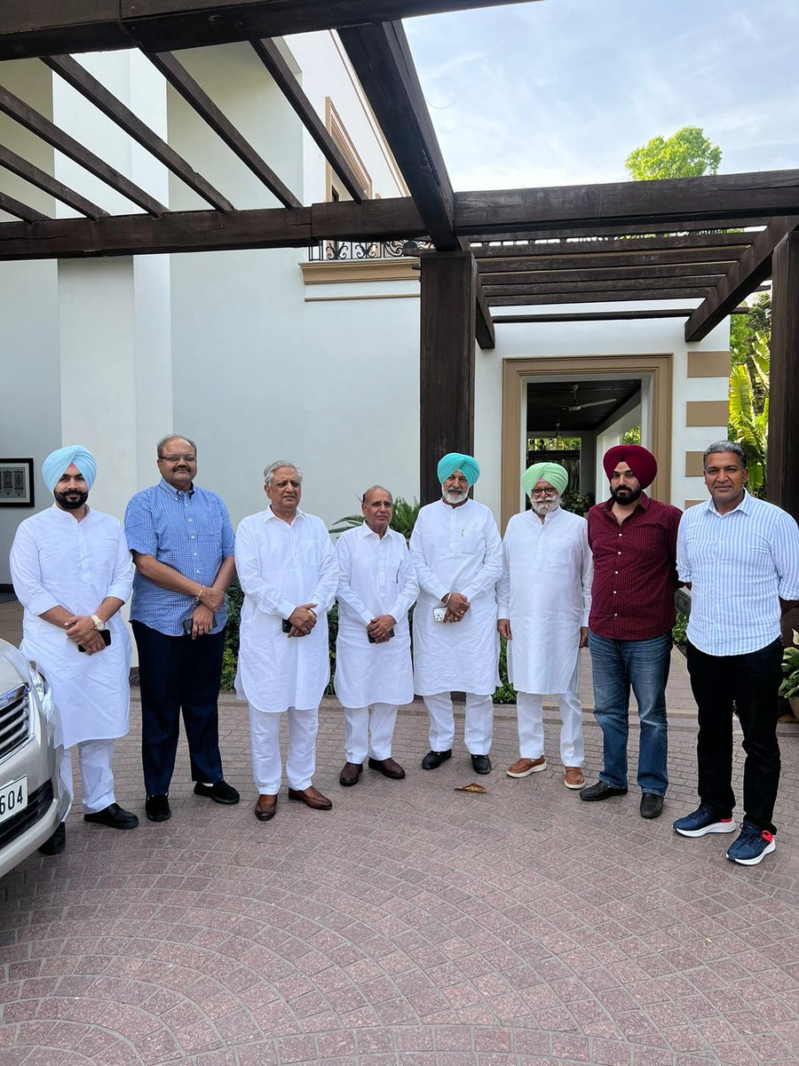 Had a productive meeting today with key figures from Lok Sabha Constituency Anandpur Sahib. We delved into upcoming elections' strategies, determined to secure this seat for the Congress Party. In meeting esteemed leaders like Rana K.P. Singh, Tarlochan Singh Soondh, Balbir Singh…