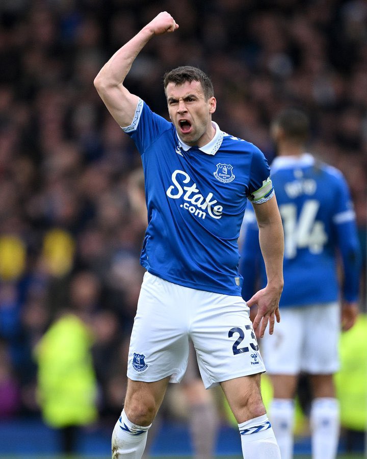 Coleman needs to stay around the club in any capacity whether it be coaching, ambassadorial or with the youth.

They don’t make them like him anymore. 💙

@Everton