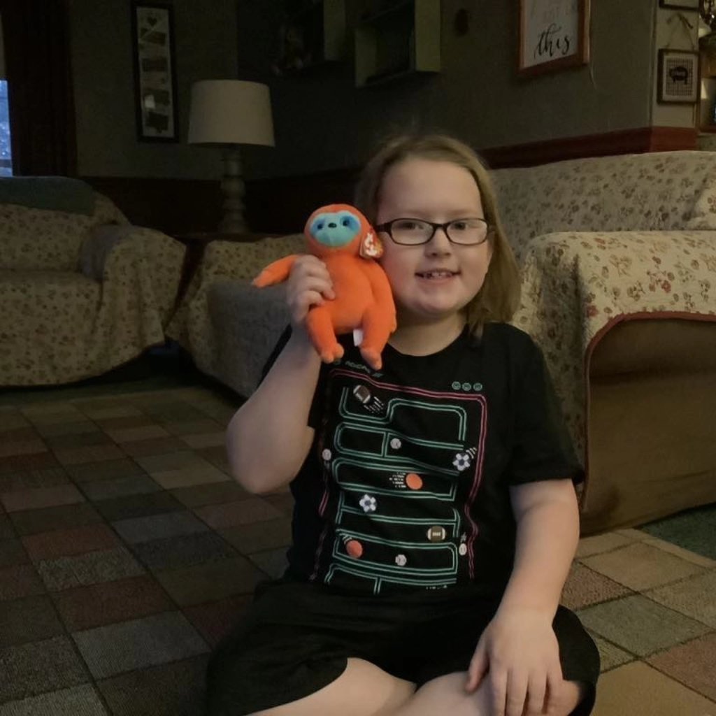 McKenzie's Ty Beanie sloth arrived safely in Maine 🇺🇸 
Kenzie was the very first host 6 years ago & she did a lovely job. It is Hope Travels anniversary is coming up in May& I  had no idea it would evolve & carry on for 6 years. Thanks to everyone for your support 
#PompeDisease