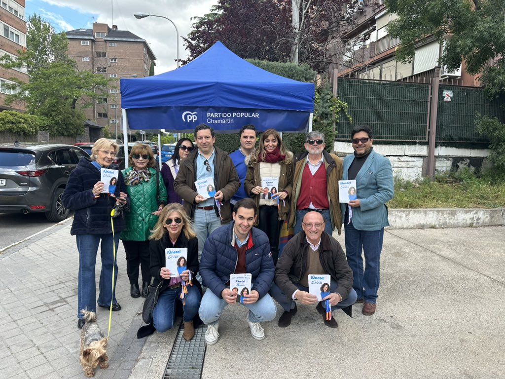 Hoy volvimos a tener una mesa informativa del #equipoayuso en el distrito de Chamartín 📍Av Burgos ¡Únete al proyecto! ¡Eres importante para nosotros! Próximamente ⏭️Nuevas mesas ¡Anímate a formar parte de este gran equipo!