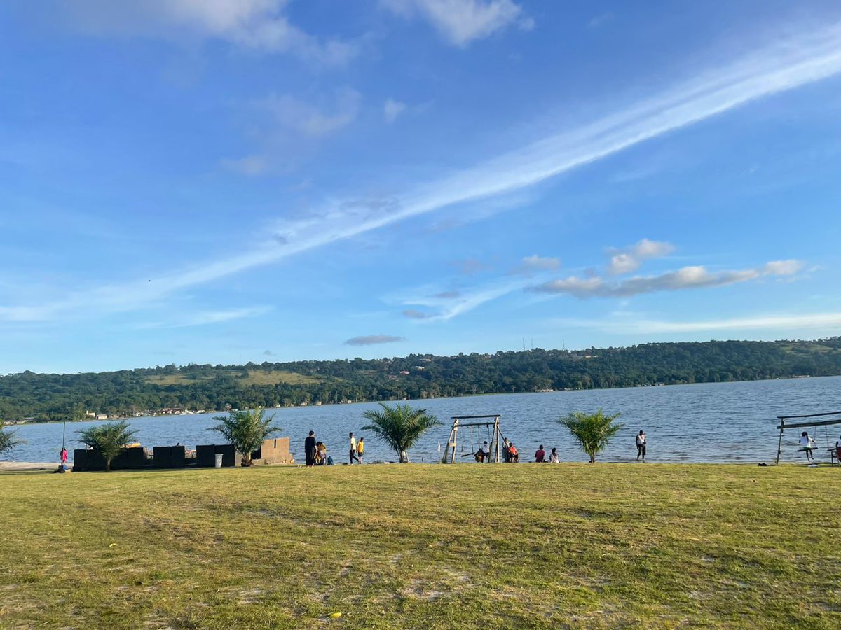 Easy Sunday🏝🇺🇬
#Beach #Lakeside #VFR #VictoriaForestResort #Uganda #Sseseislands #Kalangala