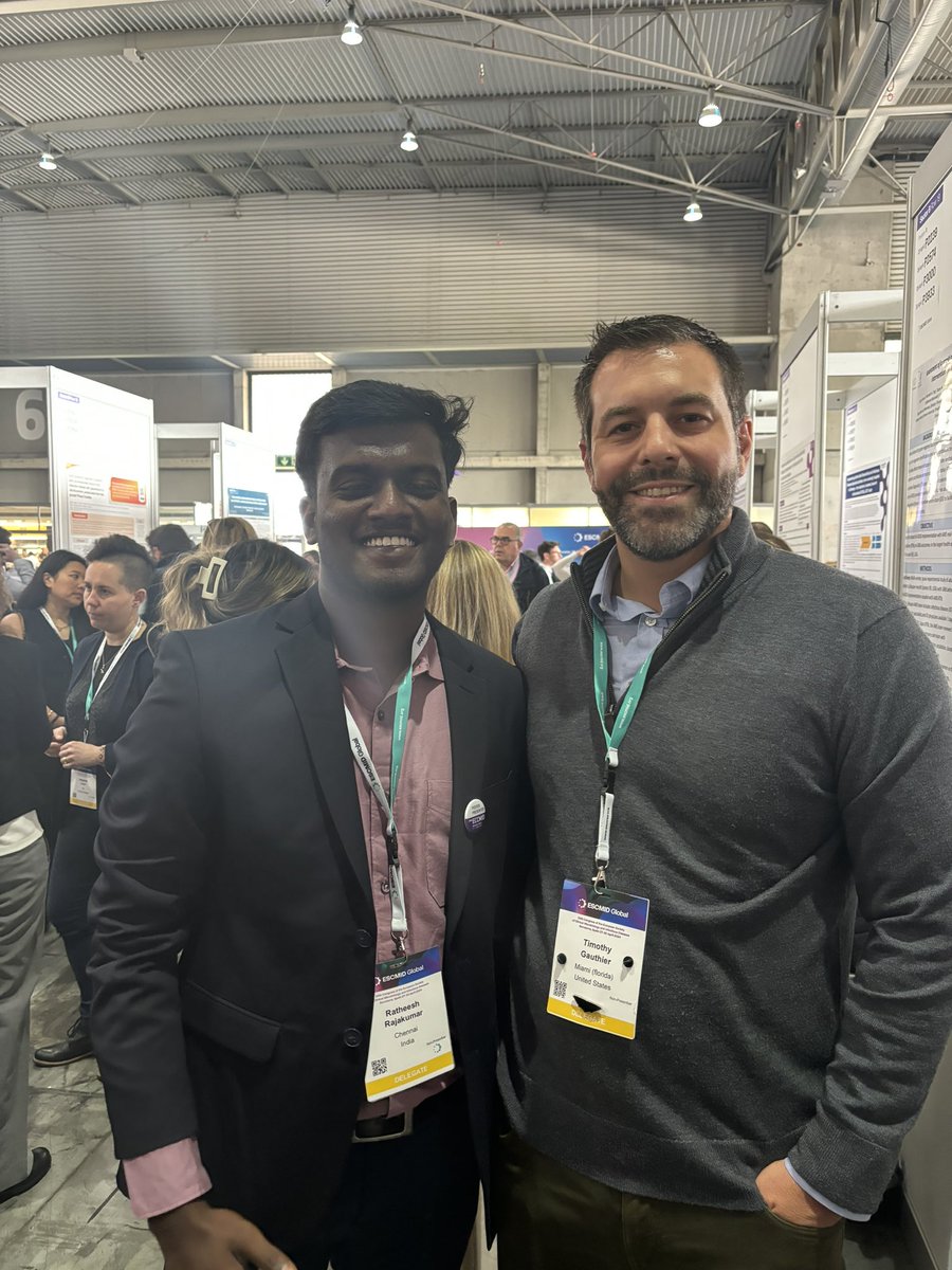 RatheshJr's tweet photo. Finally 🔥

It was wonderful to meet  and discuss with @IDstewardship thank you sir for your time… 

#ESCMIDGlobal2024 #Barcelona https://t.co/aIOTT4lCPf