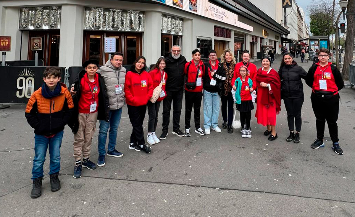 Hanımeli Derneği’nden lösemili çocuklara Paris gezisi fransapostasi.fr/yasam/hanimeli… #paris #hanımeliderneği #lösev #lösemiliçocuklar #lösemi #femmedumonde