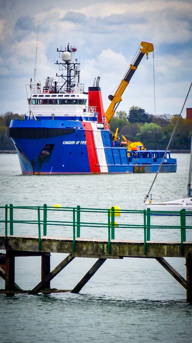 Kingdom of Fife seen earlier this week working off the Gosport Hardway trots. @briggsmarine @khmportsmouth @NavyLookout