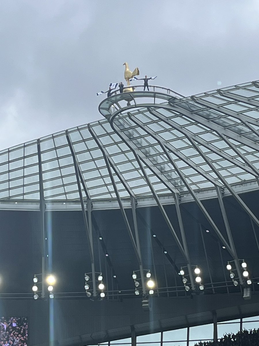 Trumpeters on the roof. This is definitely Spurs’ cup final.