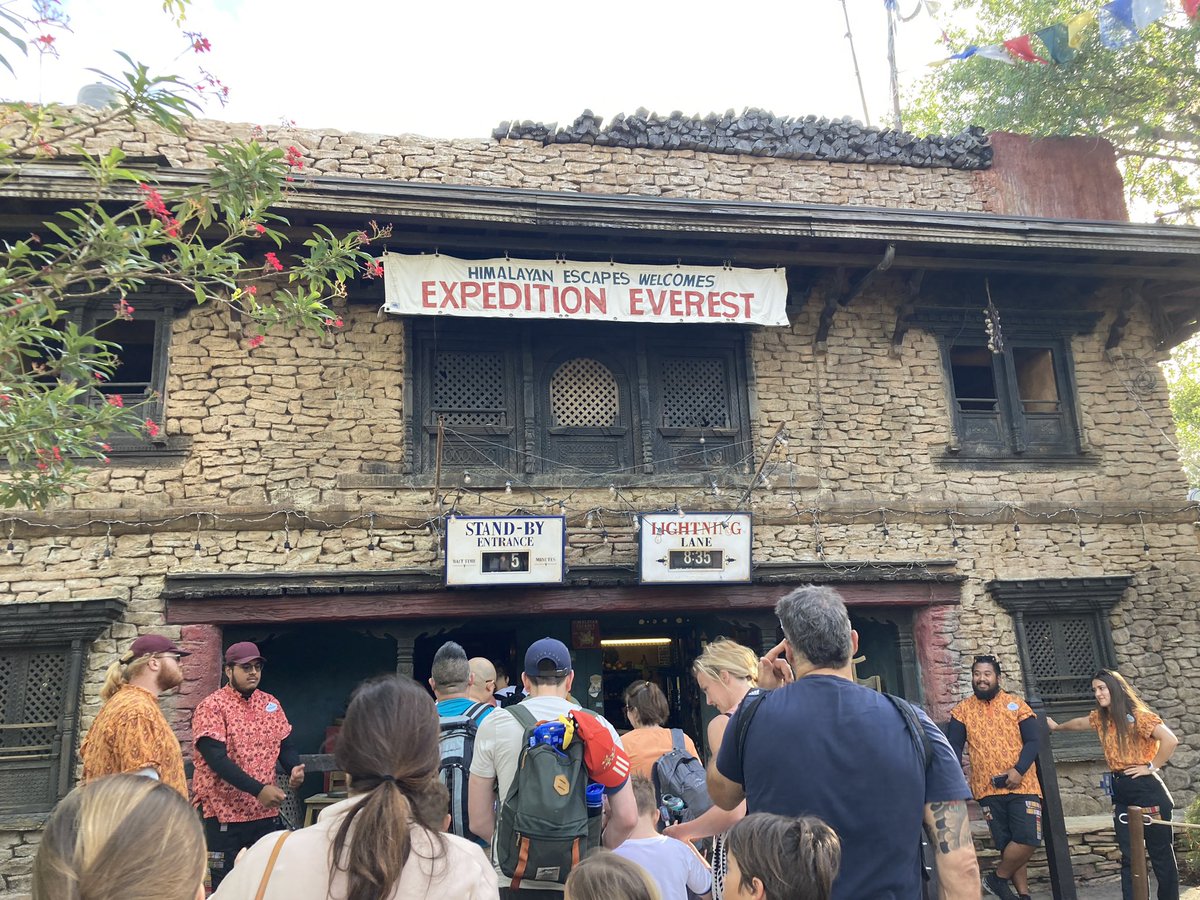 初海外コースターはExpedition Everest！
たのしい