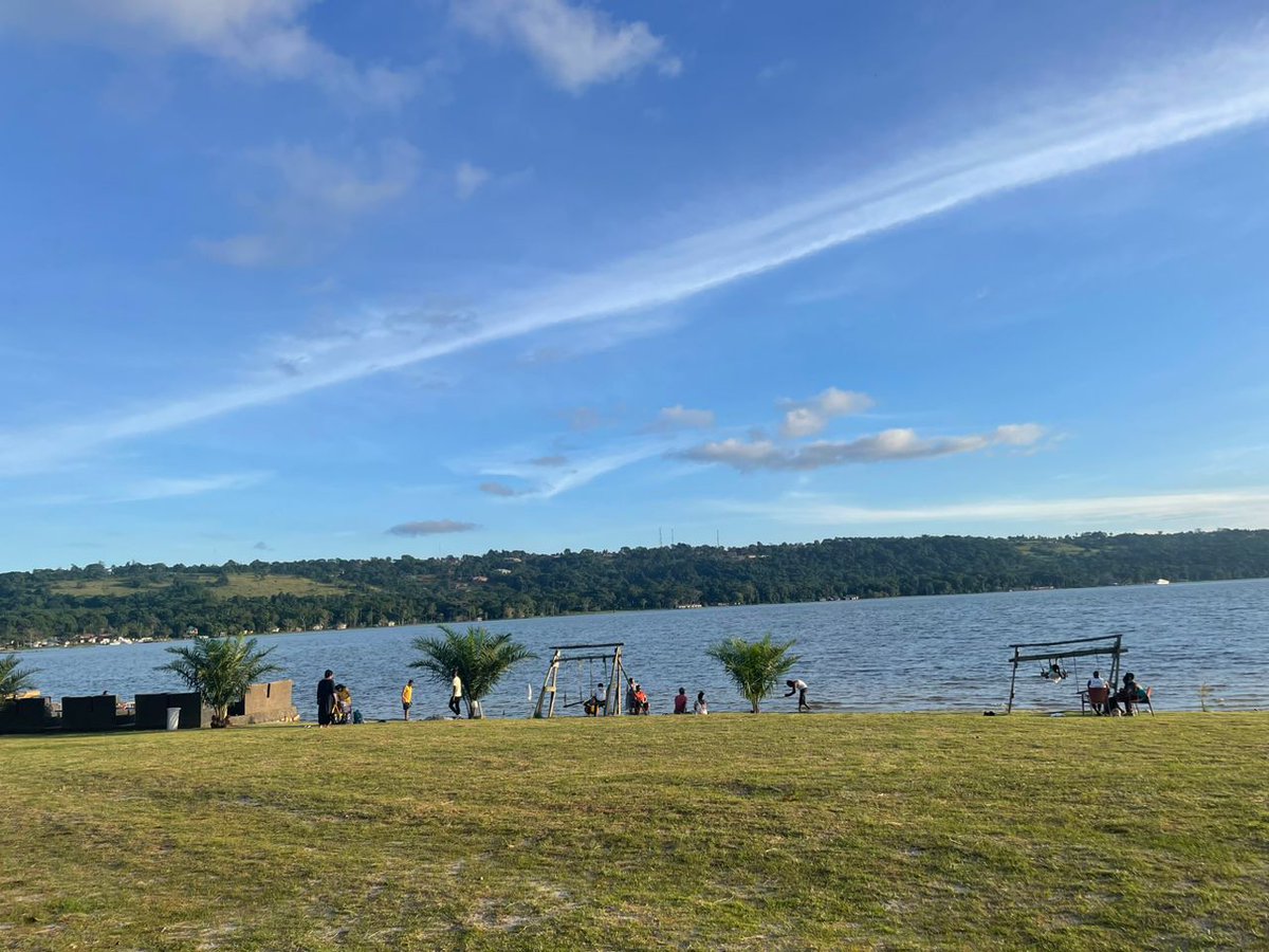 Easy Sunday🏝🇺🇬
#Beach #Lakeside #VFR #VictoriaForestResort #Uganda #Sseseislands #Kalangala