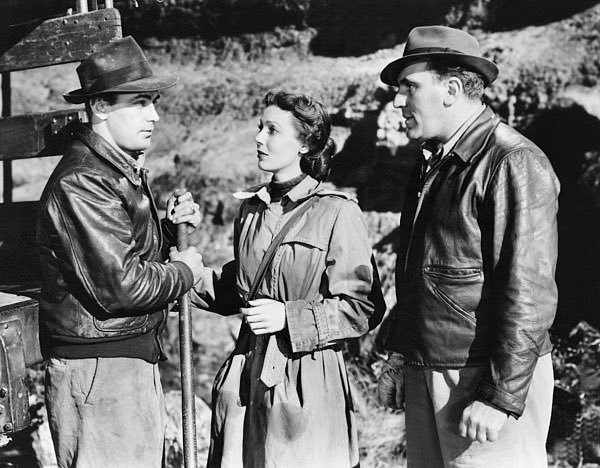 LoveOldMoviez's tweet image. #AlanLadd, #LorettaYoung, &amp;amp; #WilliamBendix in China, 1943.