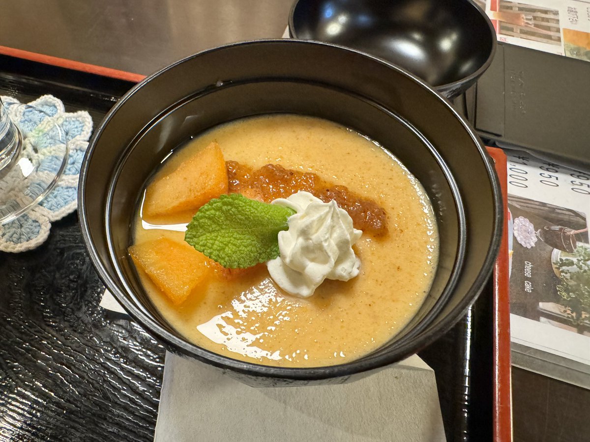 五條新町にあったカフェで柿プリンなるものが😋