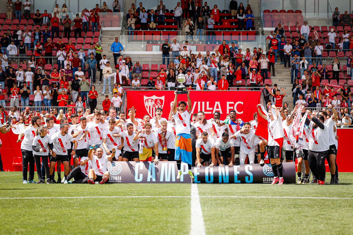 Sevilla Atlético y Cantera Sevilla FC tweet media