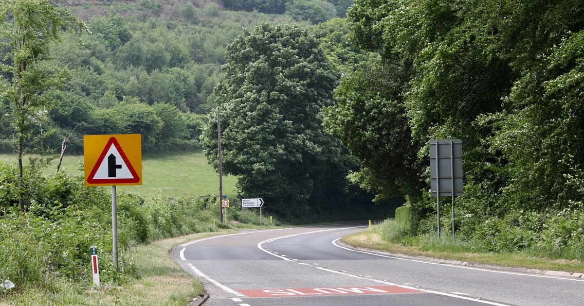 Road closed along Glynn Valley due to an incident. Please take care using other routes. @BodminCFRS