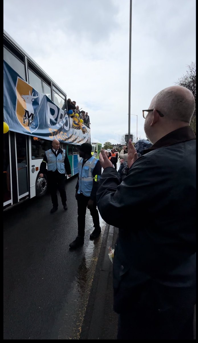 Proud to join the celebrations today with fellow #Mansfield folks and congratulations to #Stags on their promotion to Division One 1️⃣👏🏻🎉 well done everyone at @mansfieldtownfc 👍🏻