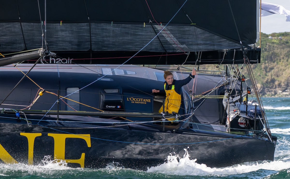 🇫🇷 - COUP D’ENVOI ! A 13h30 ce jour, Clarisse a pris le départ de The Transat CIC, course qui l’emmènera jusqu’à New York d’ici une dizaine de jour.