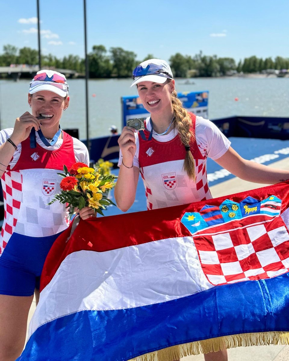 Congratulations to all crews at #ERCHSzeged, all our opponents but especially to Jurkovic sisters on their bronze medal! We’re proud 👏 
#sinkovicbrothers