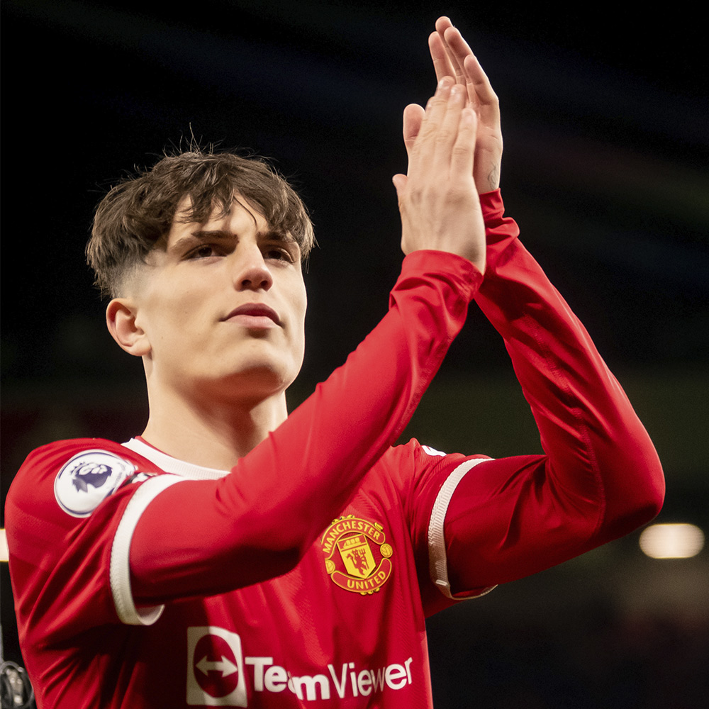 𝐆𝐚𝐫𝐧𝐚𝐬𝐡𝐨𝐰 🇦🇷 🔙 El 28 de abril del 2022, @AGarnacho7 hizo su debut como jugador del United 🔴 #MUFC