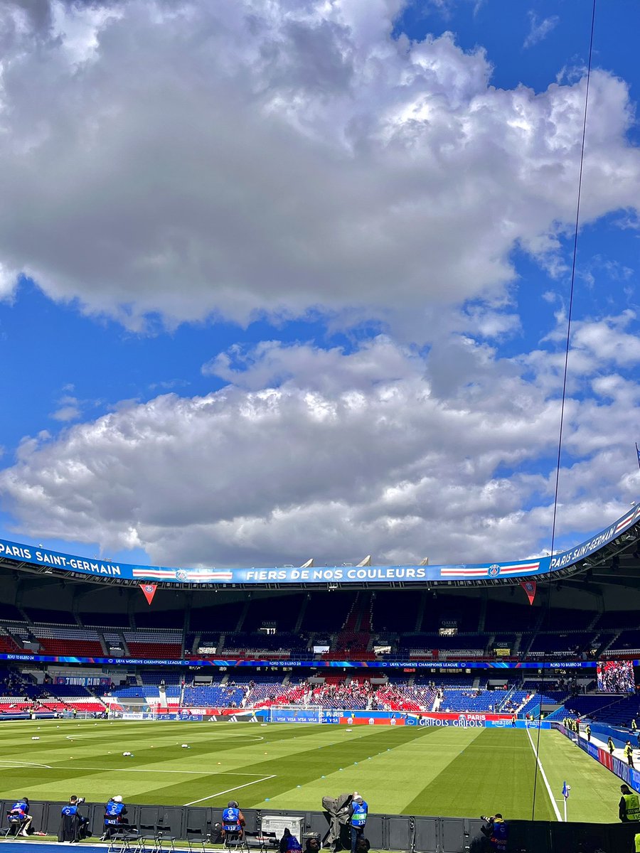 Bon dimanche et aller @OLfeminin !! ❤️