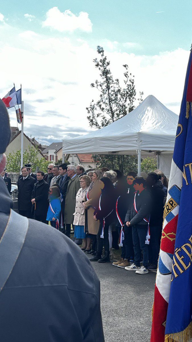 Présent pour commémorer la journée nationale du souvenir de la déportation le groupe <a href="/EnsemblConflans/">Ensemble pour Conflans</a>  et notre députée <a href="/NadiaHAI78/">Nadia HAI</a> .
La folie des nazis a mené à l’assassinat de millions de personnes.
N’oublions jamais et tenons-nous debout pour dire non à l’horreur de la guerre.