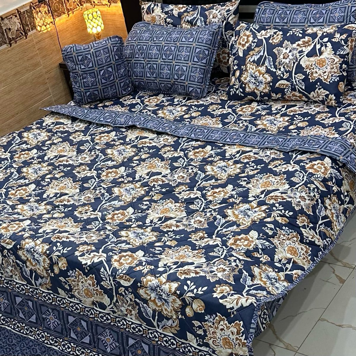 0306 4443038
💎بِسْمِ ٱللَّٰهِ ٱلرَّحْمَٰنِ ٱلرَّحِيمِ💎
💦Summer Eid Collection~24💦
💦ALHAMDULILAH 100 % Original
💦 7Pc Printed Comforter Set*
Fabric : Cotton Mix
*100% Fine Stuff*
*7Pc Comforter Set Details*
💦Prices 4000/-*💎🥰🥰
#PrintedCotton #CottonBedset #razaiset