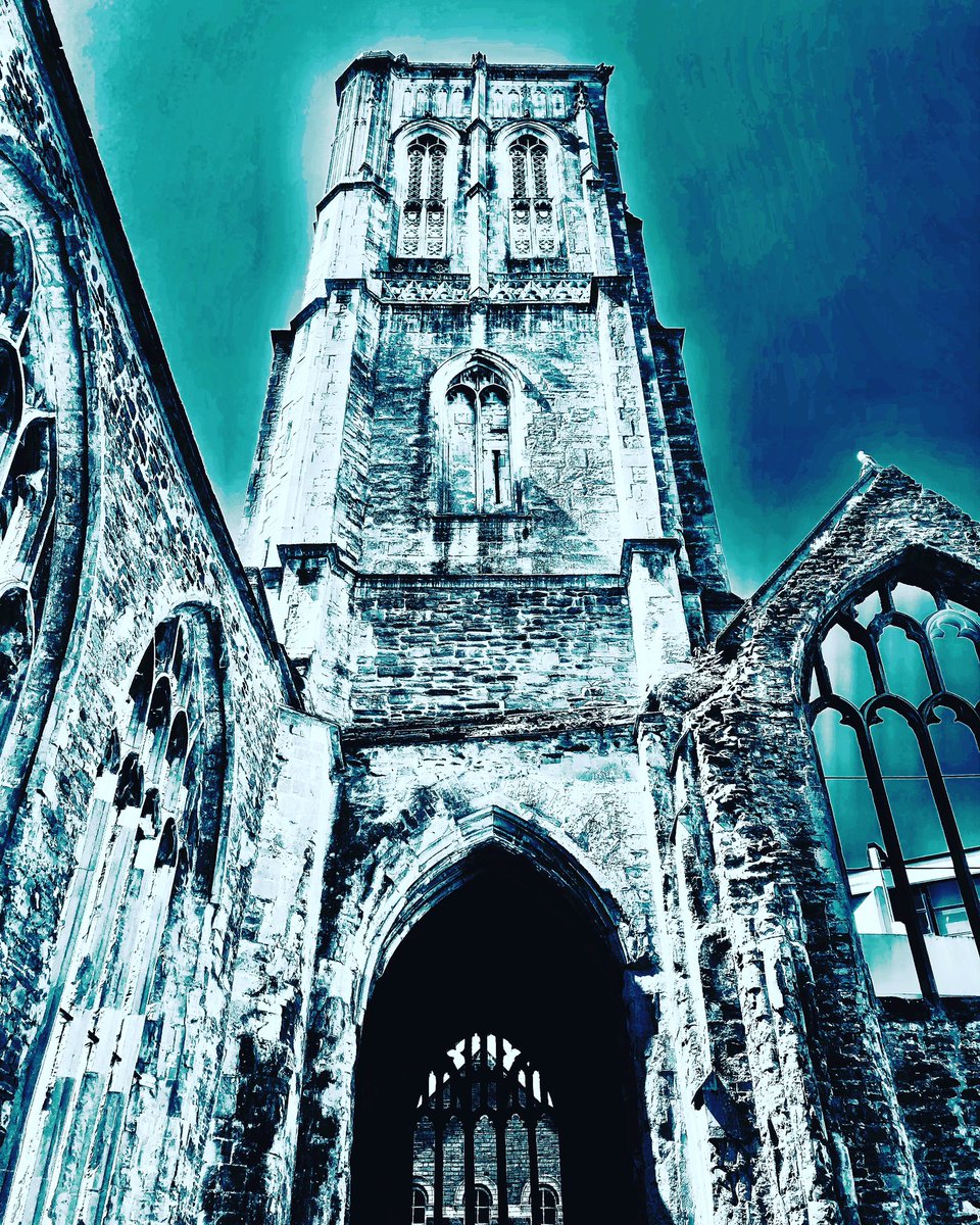 Fri May 3rd 8pm join a fun guided tour of Bristol’s haunted buildings & tv/film locations.. linktr.ee/bristolwalking… @say_yuup @BristolLifeMag @BristolLive @briswalkfest @VisitBristol