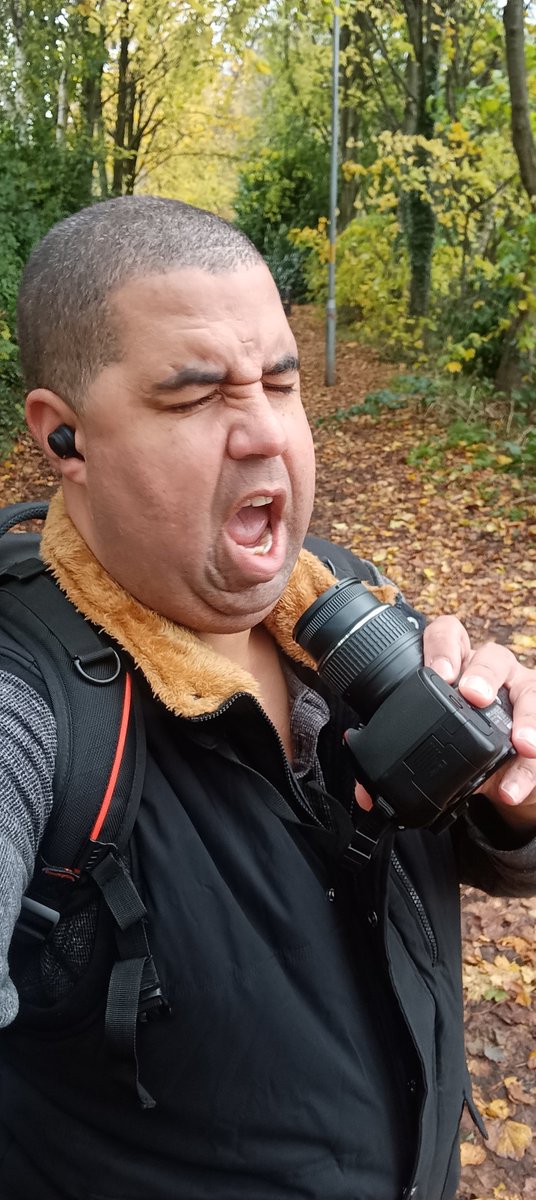 Silly Selfie Sunday. I dare you to QT with your silliest photo on your phone. Using my camera as a microphone whilst listening to Queen's 'Show Must Go On'