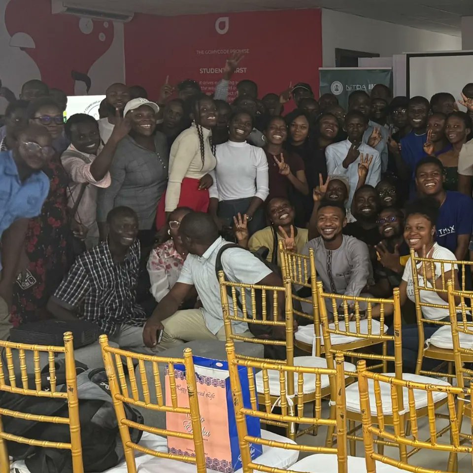 Folks, I had a great time with the Lagos Cohorts of 3MTT along with @scottceneje who shared his inspirational Tech journey... We love what the Tech Minister, @bosuntijani and his team are doing thru this @3MTTNigeria @NITDANigeria @IHSTowers @Fransunisoft #IamTheENABLA®