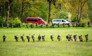 Der sechsjährige Junge Arian wird weiterhin vermisst – Bisher größte Suche mit Menschenkette gestartet #Arian ostbelgiendirekt.be/sechsjaehriger…