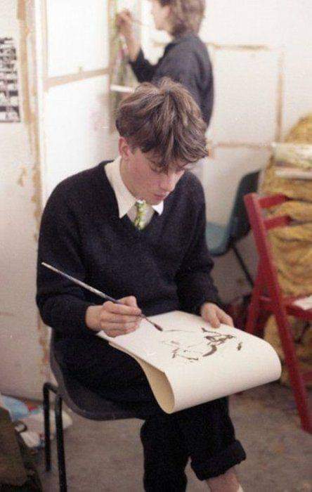 Art School Confidential - Blur's 19 year old Graham Coxon painting at Goldsmiths College in 1988

Via @RollRedux
.
#blur #grahamcoxon #goldsmithscollege #parklife #britpop90s #britpop