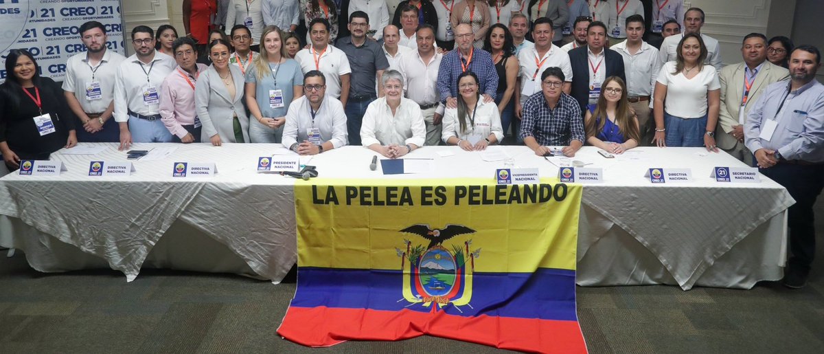 Se están reestructurando luego de vergonzosa participación política, propiciadores de los más graves actos de corrupción de la historia, #CasoLeónDeTroya, entre otros. PD:falta de respeto a la Bandera, montando slogan y arrastra en el piso #LassoEsSociópata #oriele