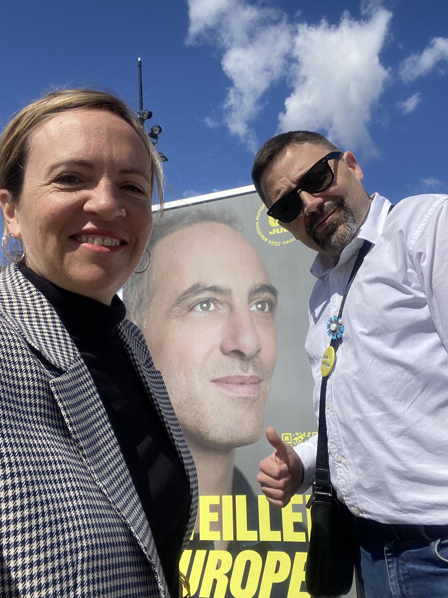 🇪🇺✊✨très bon accueil au marché des chartrons à Bordeaux ce matin pour #ReveillerLEurope @rglucks1 le 9 juin avec @EmmaRafowicz @PPJeunes @JeunesSoc33 @placepublique_ @placepublique33 @AuroreLalucq @Sa__Hernandez @PigeaudS @CyrilFonrose