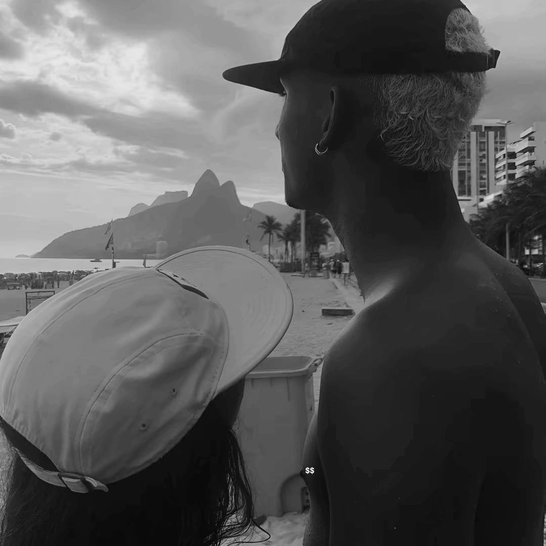 tzcrrx's tweet image. hoje é aniversário de um dos meus amores da vida.
quero que saiba que sou muito feliz por ter você comigo, que Deus continue te abençoando e que vc nunca mude esse seu jeito (talvez só um pouco, muito grossa as vezes) muita paz, amor e tudo q é bom
te amo e amo nossa amizade 🤍