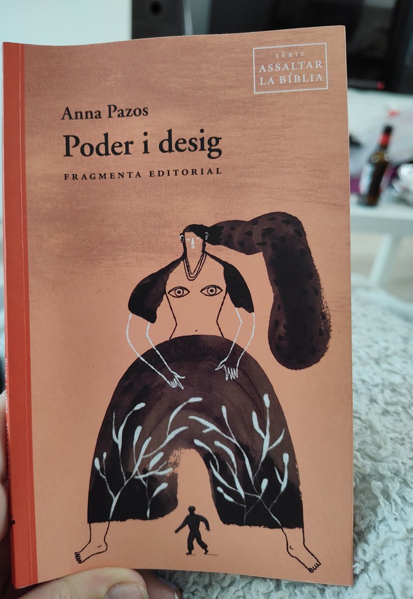 Primer llibre de Sant Jordi llegit. M'ha encantat descobrir-te, @annapazos. És una passada de llibre que t'atrapa i va més enllà de les expectatives a cada nova pàgina. El capítol sobre Beauvoir i Arendt 👌🏻. Com sempre, @FragmentaEd no defrauda.