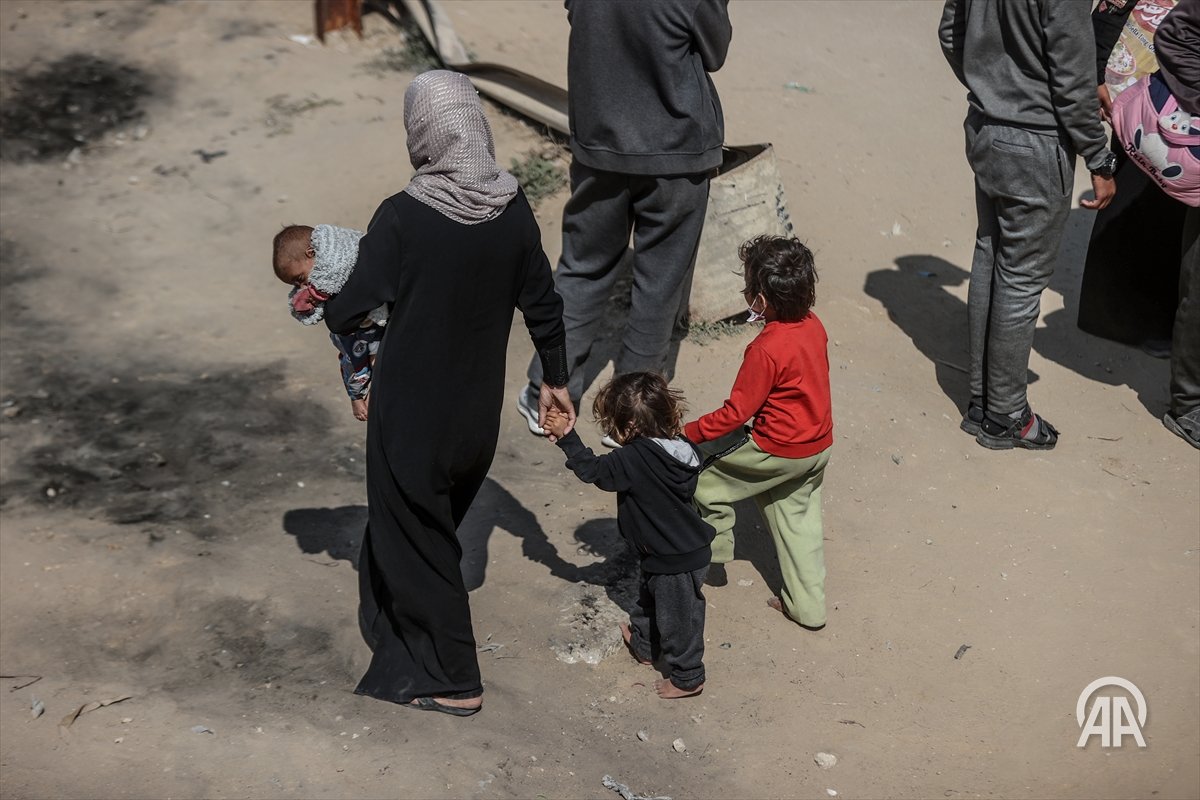 ❝Children pay the highest toll: we need a cease-fire now❞ At least 2 Palestinian children have lost their lives due to heat wave in Gaza Strip, UN refugee agency UNRWA says v.aa.com.tr/3204577