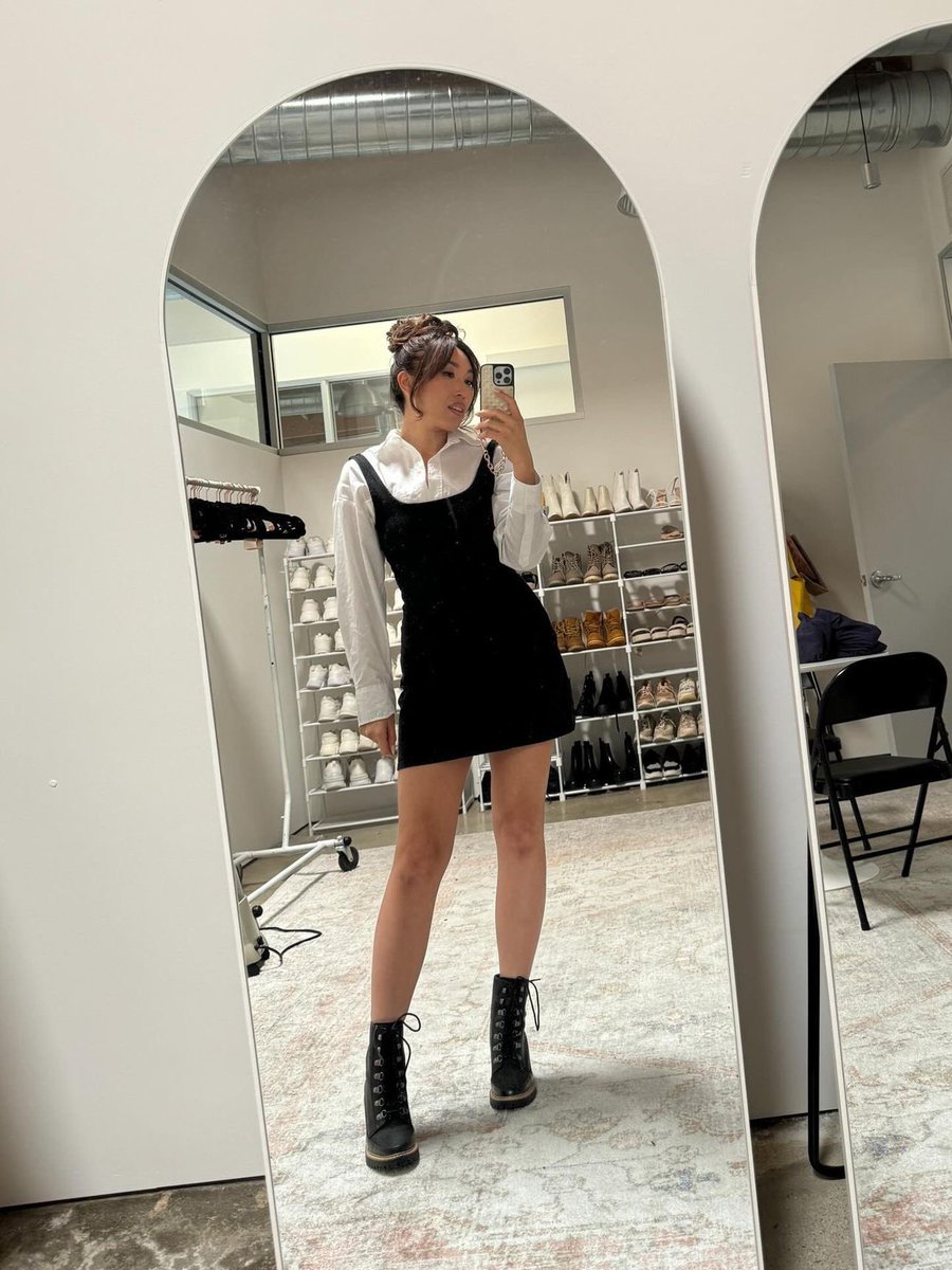 It’s giving TTPD 🤍 Just a sneak peek at an outfit I styled yesterday for a fun photoshoot!