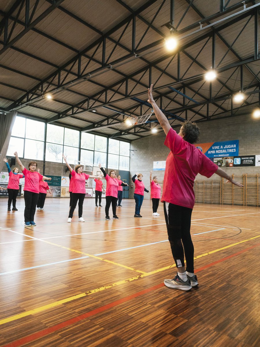 AjAmetllaValles's tweet photo. 💃🎶 Aquest matí hem celebrat el Dia Internacional de la Dansa al pavelló poliesportiu, amb l'exhibició de diferents tipus de ball del grup de la gent gran (AVA), colles de Gitanes, Dones d'Avui, i del grup de batuka de l'Escola Municipal de Música.

#AmetlladelVallès https://t.co/5vlFaDJu85