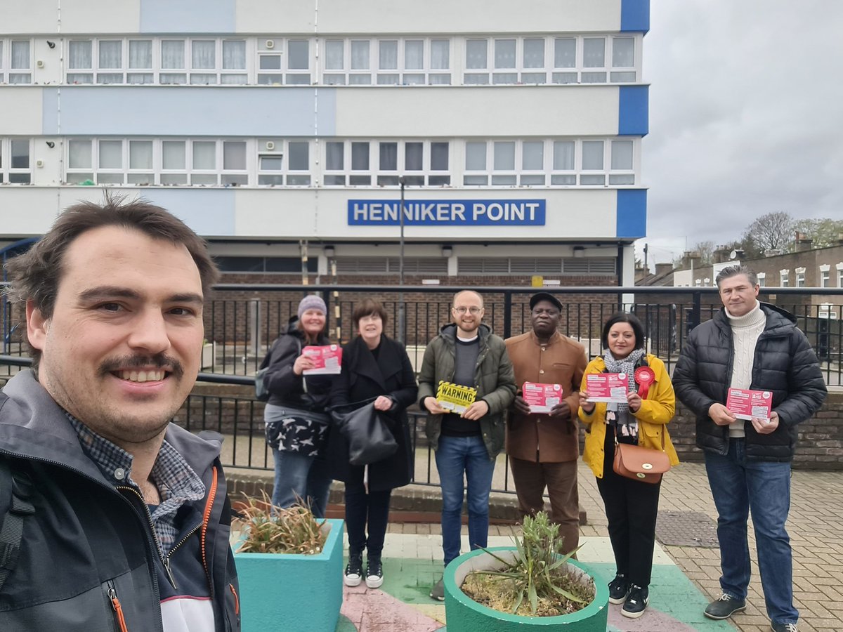 Wonderful responses from the residents of Maryland this afternoon. A lot of support for: 🌹Free school meals 🌹40,000 council homes 🌹6000 rent control homes 🌹1300 more police 🌹150,000 new jobs Vote @SadiqKhan, @unmeshdesai, and @LondonLabour on 2nd May. #VoteLabour🌹