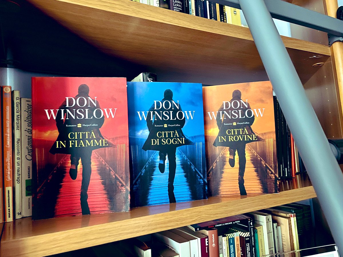 Ho finito la trilogia e adesso sono triste. Per favore non smettere di scrivere @donwinslow ! Il terzo è davvero pazzesco… Grazie - ci vediamo il 10 maggio al @SalonedelLibro : li porto tutti a firmare ( ma anche gli altri ?! Nello zaino non ci stanno)