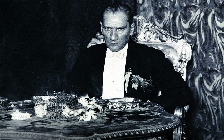 Atatürk’ün her dediği çıktı mı? Çıktı. O zaman KORKMAYIN..! “Geldikleri gibi GİDECEKLER.” de demiştiii #MustafaKemalAtatürk ♾️ ❤️