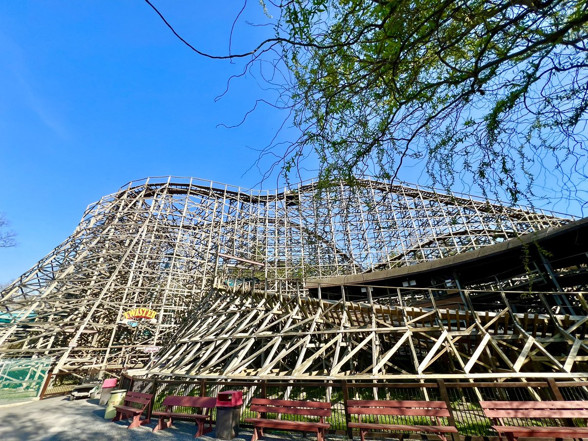Good morning! Planning on visiting #Knoebels on this nice, warm Sunday? ☀️ Ride passes are available for purchase on-site beginning at 11AM. Rides are open noon-6PM.

#AmusementPark #Outdoors #Pennsylvania #Family #Fun