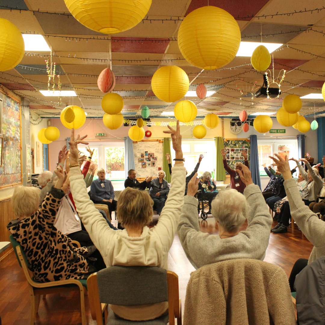 Happy World Dance Day! Let’s celebrate all the amazing ways you can enjoy dance, whether it’s enjoying a dance class, taking part in a performance, dancing in the community or the simple pleasure of kitchen dancing. Check out our Kitchen Dancing playlist open.spotify.com/playlist/3Ou7u…