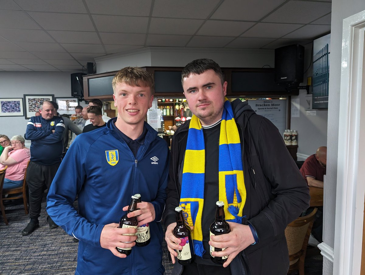 Our Man of the Match yesterday was Jack Dolman! He was given the award by the Stocksbridge Supporters Club.