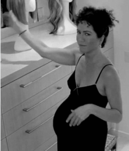 searchandpost's tweet photo. @HollyRuston @AthenaBerglund The " i don't want kids" thing, was so happy to make fun of Marian Pearl,whose husband ws beheaded.Yes, she made a sketch,bc of her jealousy for Jolie,from the time when she thought she was the most beautiful woman.She really believed it. #Anuston #abuserapologist https://t.co/NEBGw5KaRi
