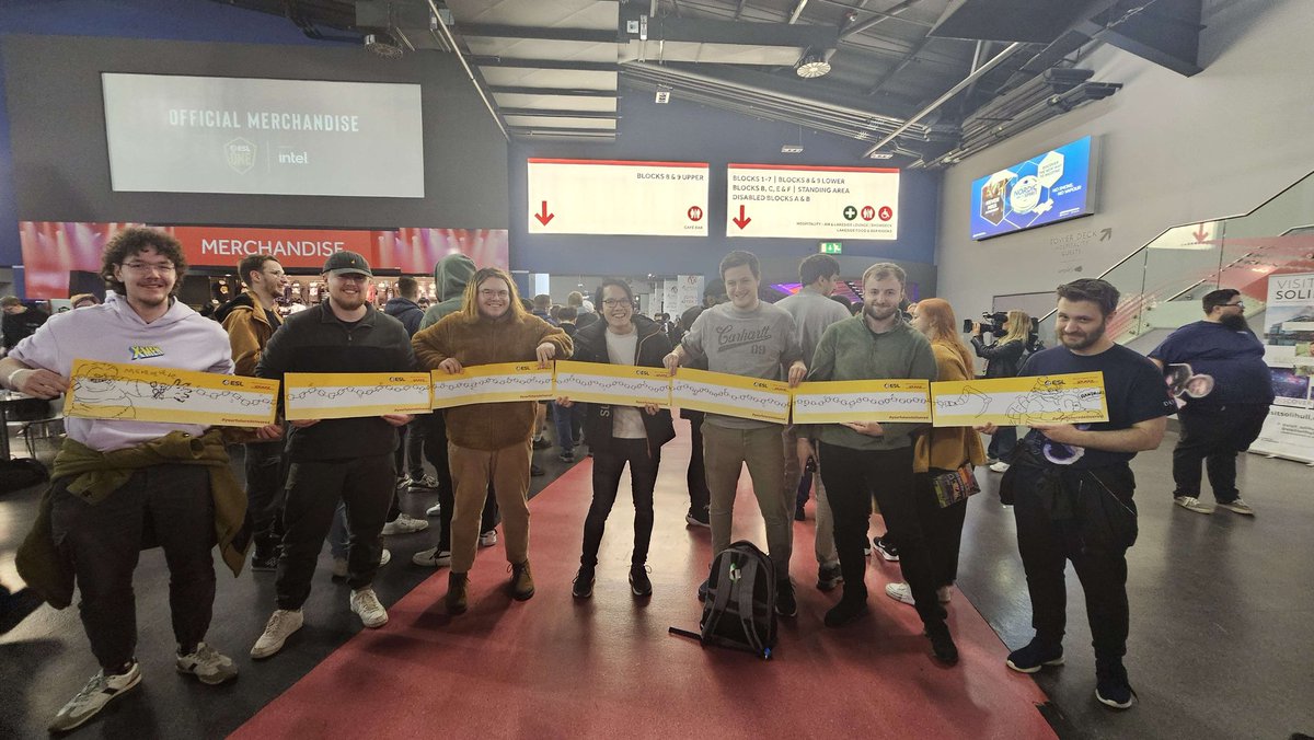 Me and the boys ready to fountain hook #ESLOne 

I drew it :)