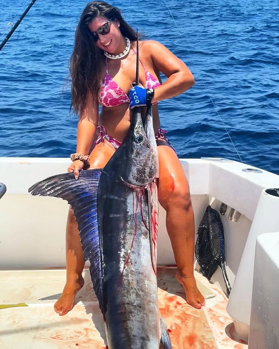 Let's get this big fish Friday thing pointed in the right direction
#fishinglife #fishing #fishingtrip #fishingdaily #TOTARS 
#SundayMorning #COYS #SundayFunday #SundayVibes