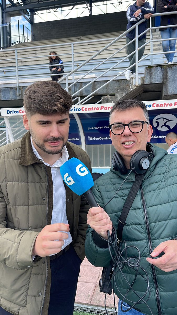 Máis artífices do ascenso do <a href="/Ourense_CF/">Ourense CF</a>: adestrador @RDguez_1987, conselleiro Javier Quiroga e veteráns <a href="/Portt_4/">Daniel Portela</a> e Manu Morgade

Tamén escoitamos os protas que tiñamos pendentes de onte no Campionato de Galicia de clubs <a href="/atletismogalego/">Atletismo Galego</a>

📻Escoita aquí:
👉radiogalegapodcast.gal/horaahora?h=17…