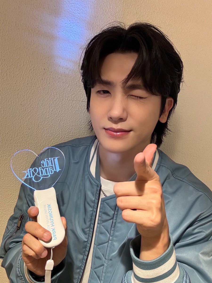 PARKHYUNGSIK_FC's tweet photo. 𖥔⋆.˚ 𝗣𝗔𝗥𝗞 𝗛𝗬𝗨𝗡𝗚 𝗦𝗜𝗞 𝟮𝟬𝟮𝟰 𝗦𝗜𝗞𝗰𝗿𝗲𝘁 𝗝𝗔𝗣𝗔𝗡 -𝗛𝗶𝗱𝗲 𝗮𝗻𝗱 𝗦𝗜𝗞- .𖥔˚

大阪SIKcretほんまおおきに✨
めちゃめちゃ好きやねん❤️
SIKcretとの宣言忘れたらあかん🤫
SIKcretのおかげでたくさん笑ってたくさん学んで幸せいっぱいの2日間になりました😊

次は幕張でお会いましょう！✨

バンッ🔫

⏰1116
#SIKcretDay
#PARKHYUNGSIK
#パクヒョンシク
#박형식
#HideandSIK