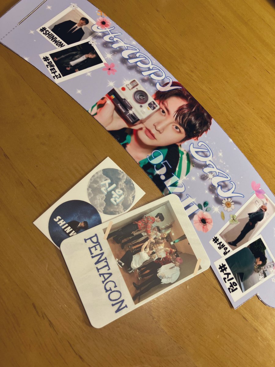 penta0118's tweet photo. キノくんのライブ大阪参戦します‼️
会える方いたらぜひ✨♥️

シノンさんのカプホイベントで作ったカプホ、トレカ、シール余ってるので受け取ってくれるよってユニボスさんいたらぜひぜひリプください❣️
カプホは4枚
トレカシールセットは14セット(トレカ両面印刷)
あります🤍
 #PENTAGON  #펜타곤 https://t.co/VBT2G7ZO7e