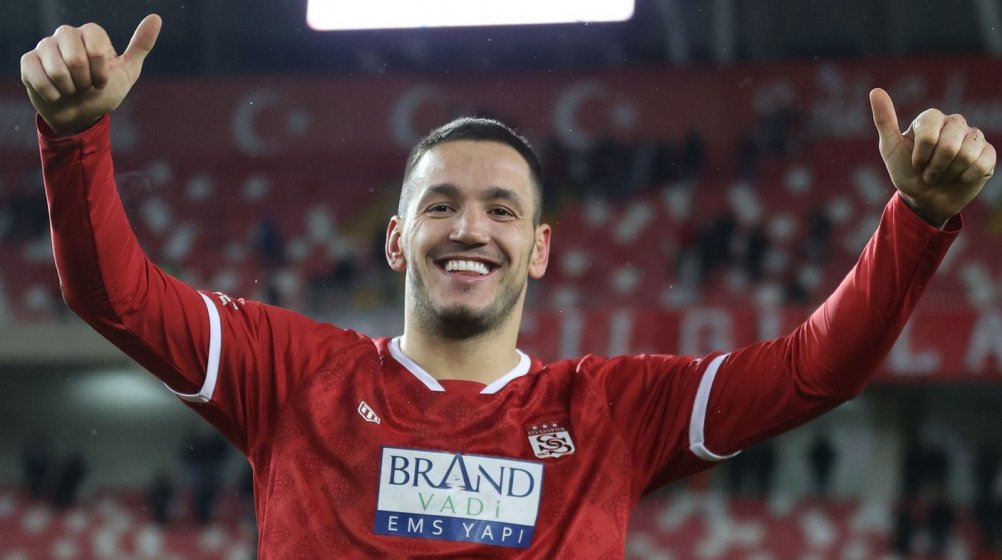 FLOOD | Sivasspor'un golcü oyuncusu Rey Manaj'ın olası transferinde Sivasspor'un yönelebileceği alternatif isimlerle ilgili bir araştırma yaptım. Bu isimleri paylaşacağım: