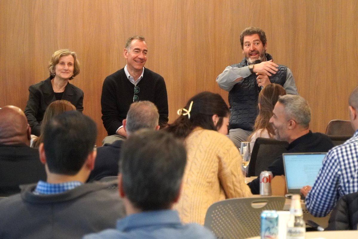 Did you miss our workshop on Fundraising? Our blog summarizes key points on #valuation, the #fundraising journey and how #VC's think. Special thanks to Mike Carusi @LightstoneVC,  Marc-Henri Galletti @longitudecap, Gayle Kuokka & Andrew Cleeland. #medtech 
fogartyinnovation.org/fogarty-worksh…
