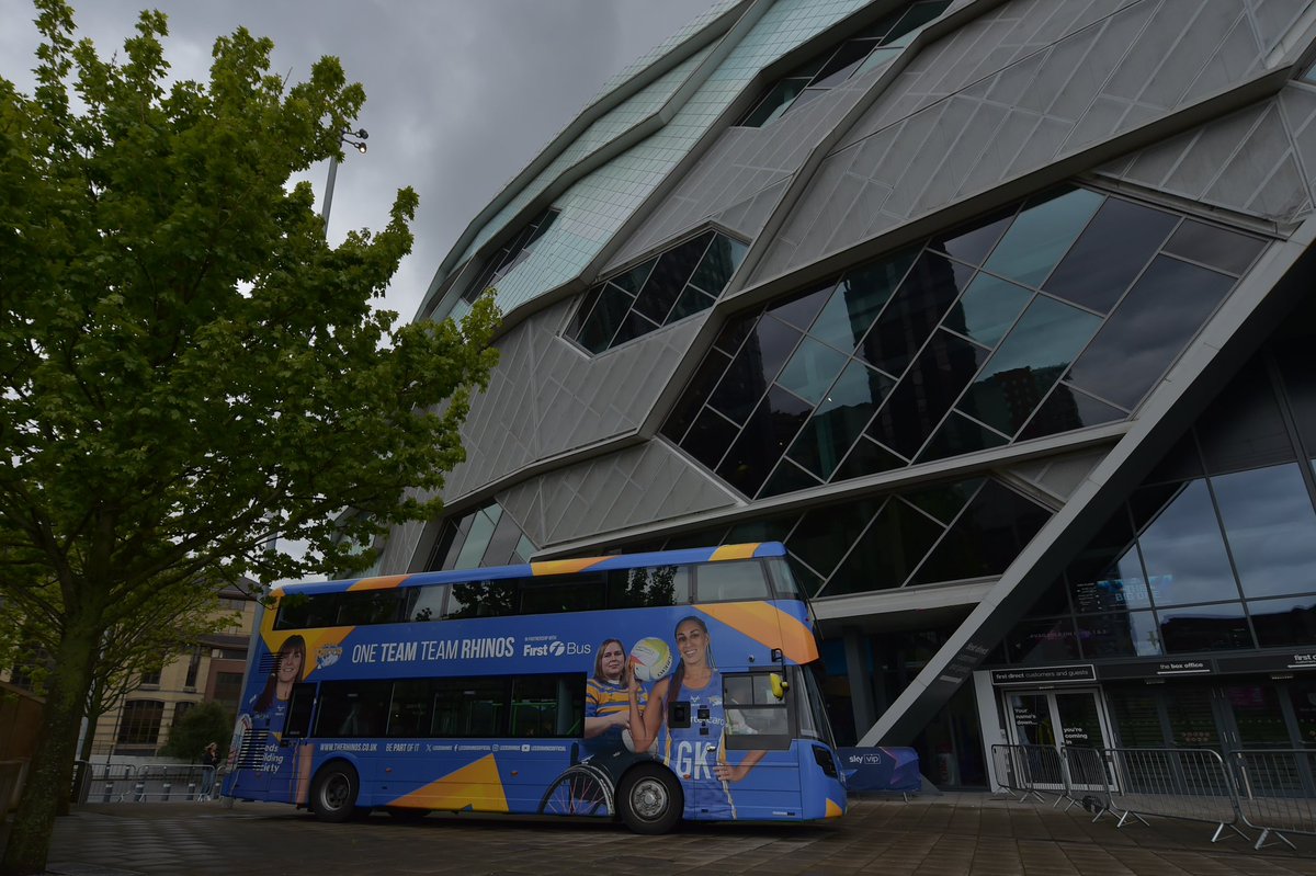 Look out for our #OneTeamTeamRhinos @firstwestyorks bus outside of the @fdarena 🚌
